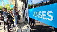 La ANSES oficializó el calendario de pagos de junio para jubilados y pensionados, ordenado por la terminación del DNI. El organismo previsional liquidará en junio los haberes con un incremento estimado del 2,6%. La ANSES oficializó el calendario de pagos de junio para jubilados y pensionados, ordenado por la terminación del DNI. El organismo previsional liquidará en junio los haberes con un incremento estimado del 2,6%.