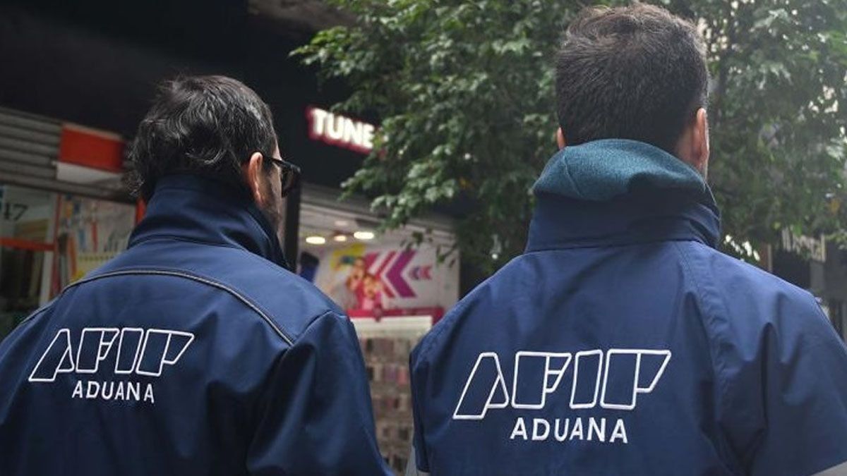 Aduana anticipa la liquidación de importaciones sin reclamo en Ezeiza. Aduana anticipa la liquidación de importaciones sin reclamo en Ezeiza. 