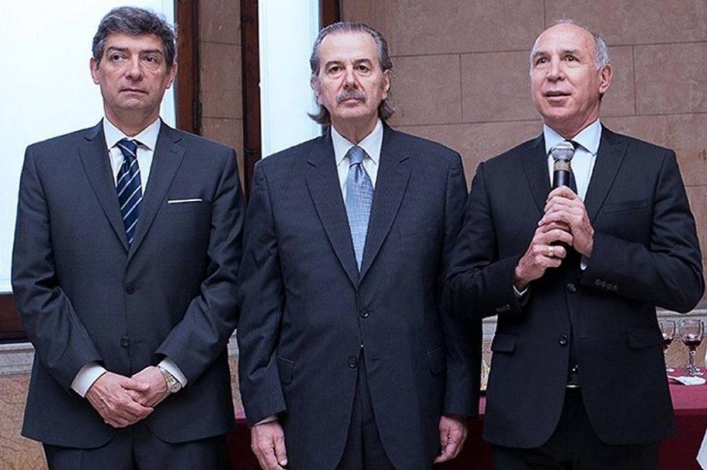 De izq. a der.: Horacio Rosatti, Juan Carlos Maqueda y Ricardo Lorenzetti. De izq. a der.: Horacio Rosatti, Juan Carlos Maqueda y Ricardo Lorenzetti.