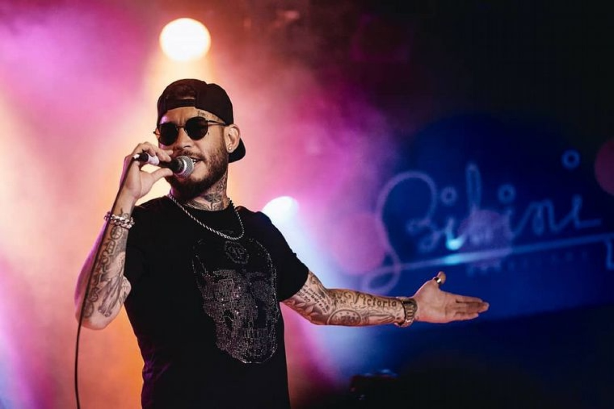 Ulises Bueno. Ulises Bueno.