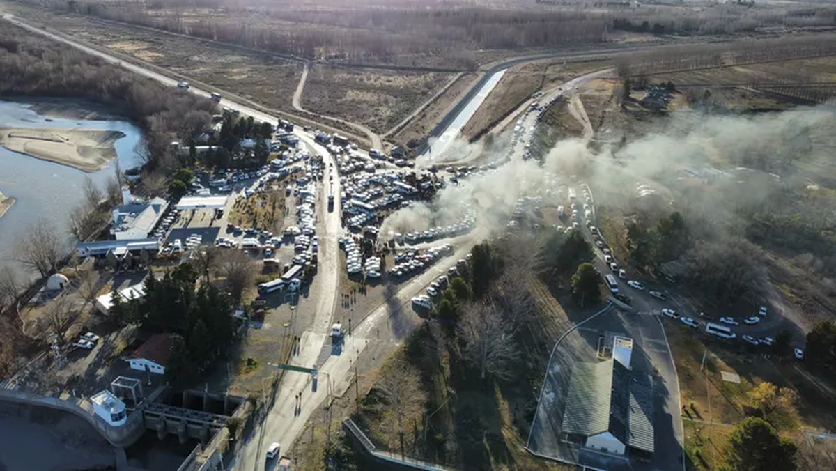 La Cámara de Diputados tratará la licitación de Medanito, un área que es operada por PCR y su concesión es vital para el entramado económico de la provincia. La Cámara de Diputados tratará la licitación de Medanito, un área que es operada por PCR y su concesión es vital para el entramado económico de la provincia.