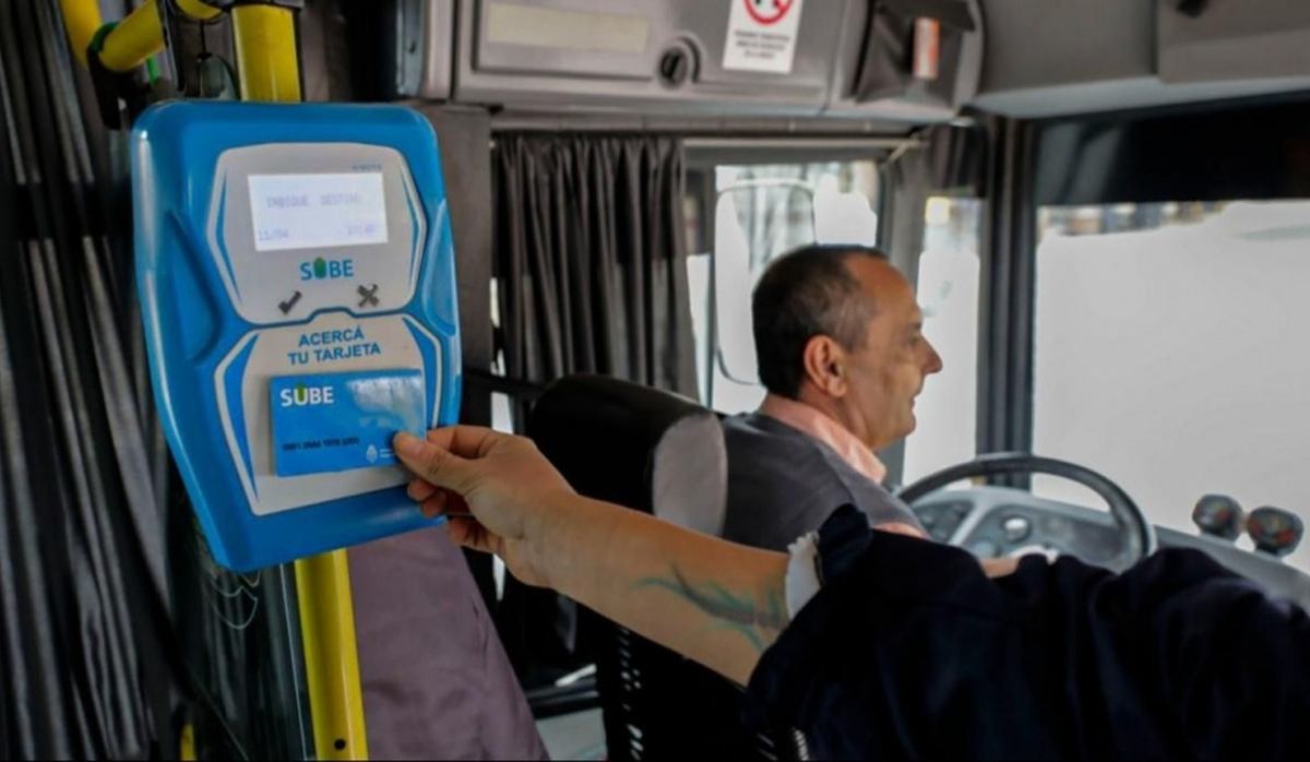 Vuelve a subir el boleto de colectivos. Vuelve a subir el boleto de colectivos. 
