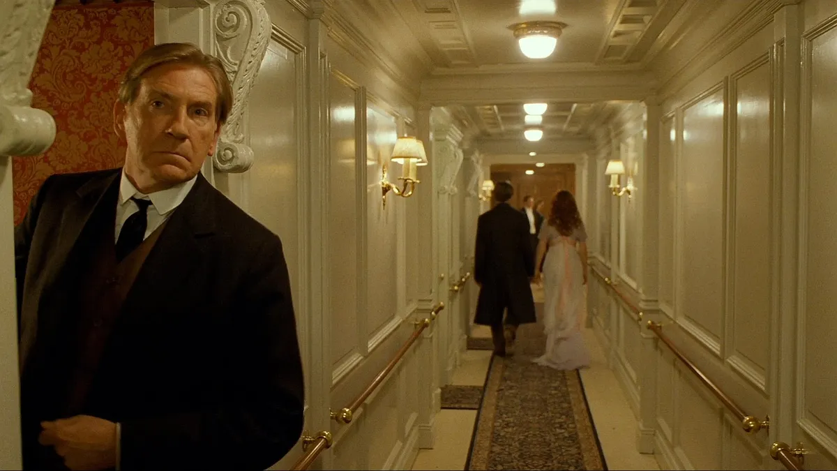 David Warner en la película de Titanic con Leonardo Di Caprio y Kate Winslet.