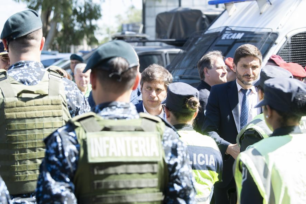 En medio de la ola violenta que sacudió a Rosario, Axel Kicillof colaboró con Maximiliano Pullaro. En medio de la ola violenta que sacudió a Rosario, Axel Kicillof colaboró con Maximiliano Pullaro. 