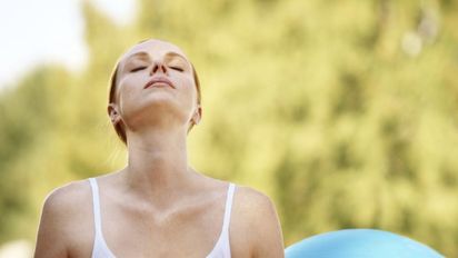 Aquí la sencilla forma de calmar la ansiedad, según Harvard