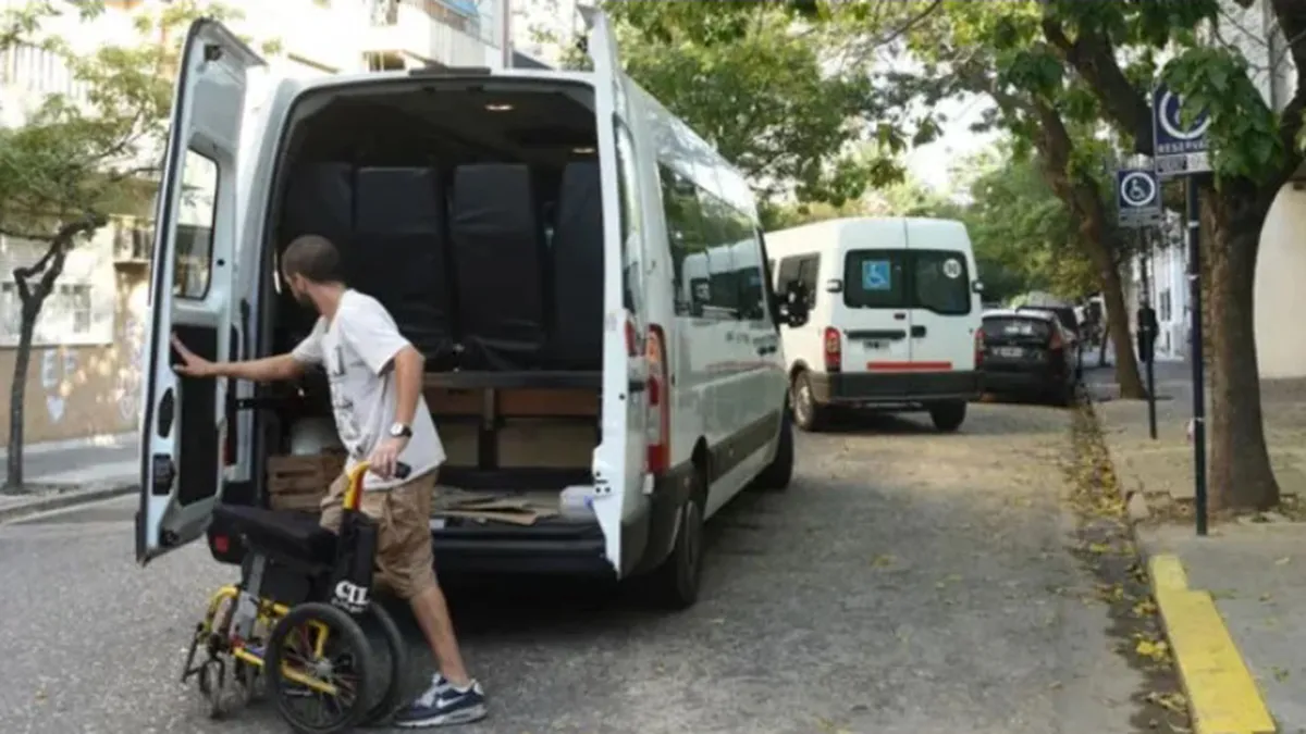 Transportistas amenazan con frenar los servicios. Transportistas amenazan con frenar los servicios. 