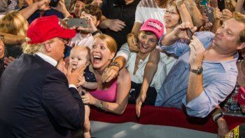 entre el jeep y el samsung: los ?hombres y mujeres olvidados? de trump entre el jeep y el samsung: los ?hombres y mujeres olvidados? de trump