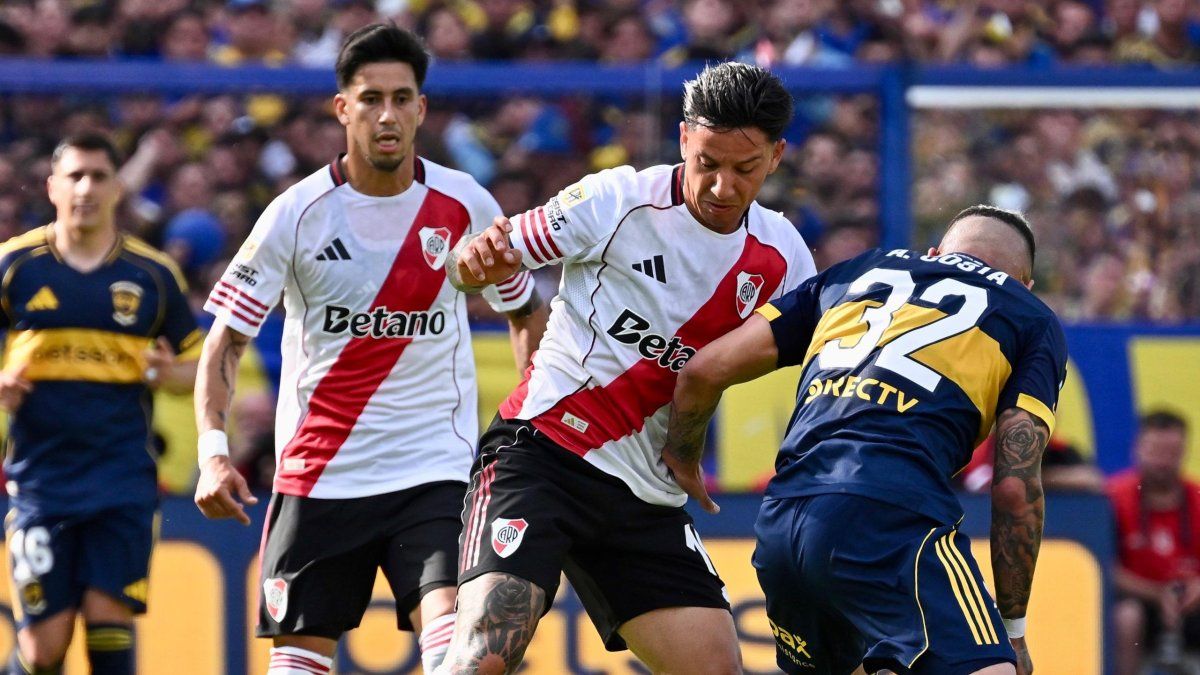 Torneo Apertura: Los increíbles cruces de 8vos a dos fechas del final. Torneo Apertura: Los increíbles cruces de 8vos a dos fechas del final.