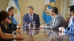 altText(Preocupado por la seguridad,Sergio Uñac, se reunió con la PSA)}
