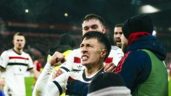 Lisandro Martínez tiene a los hinchas a sus pies y ya nadie pregunta por su estatura