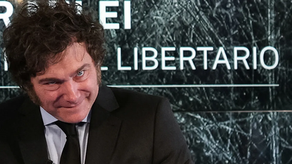 Milei en España: Denuncian que la condecoración que recibirá el Presidente es ilegal