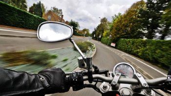 la tarjeta unica y exclusiva para los motociclistas: permite un ahorro de hasta 1 millon de pesos la tarjeta unica y exclusiva para los motociclistas: permite un ahorro de hasta 1 millon de pesos