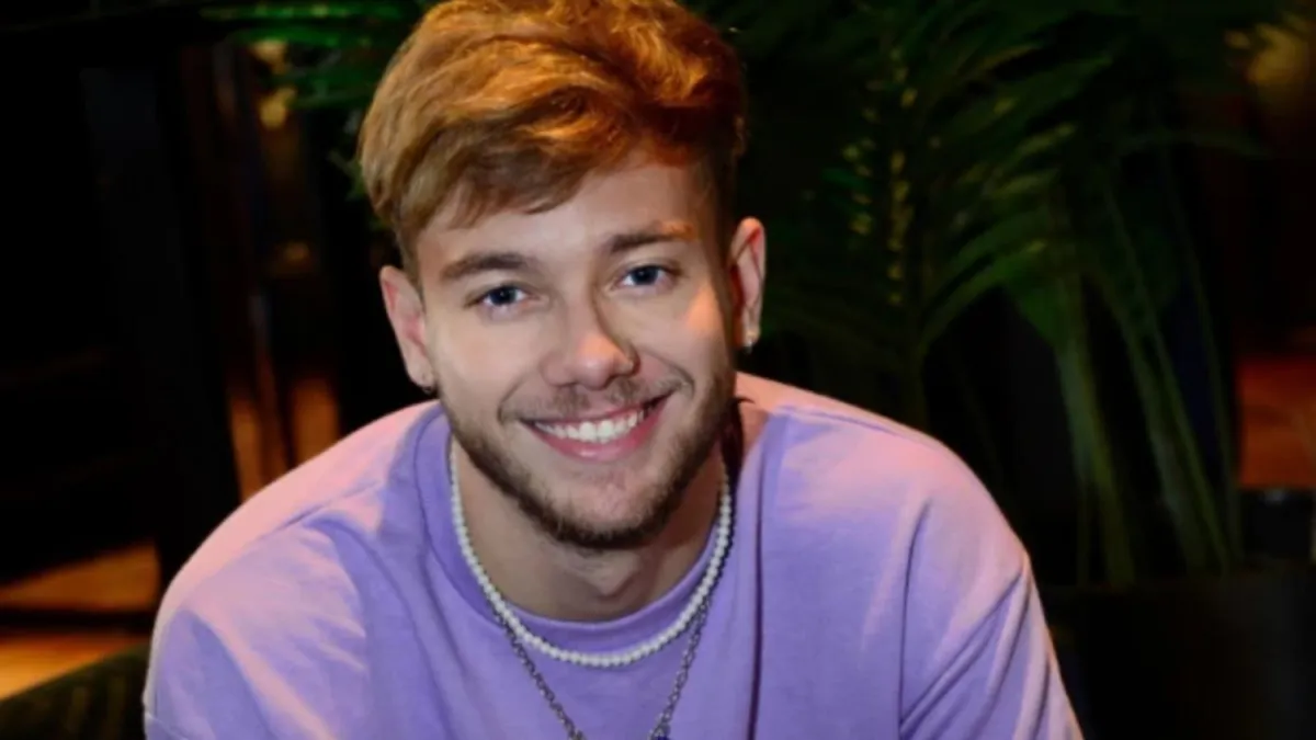 Nacho Castañares se enteró por Twitter de su desvinculación de Telefe, sin notificación formal. El ex Gran Hermano saltó contra la producción del canal por la falta de comunicación y la participación de Grego Rossello. Nacho Castañares se enteró por Twitter de su desvinculación de Telefe, sin notificación formal. El ex Gran Hermano saltó contra la producción del canal por la falta de comunicación y la participación de Grego Rossello.