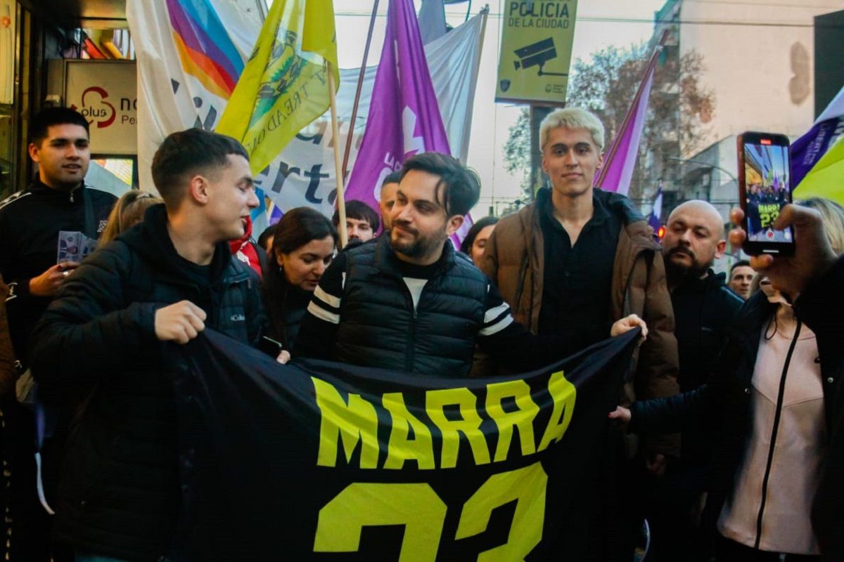 El libertario, Ramiro Marra en recorrida por Villa Crespo, habló de "impuestos y caja para repartir" El libertario, Ramiro Marra en recorrida por Villa Crespo, habló de "impuestos y caja para repartir"