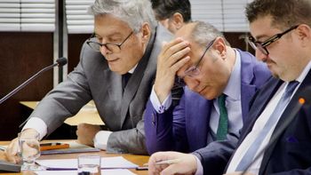 Destitución y cerco judicial: Gastón Salmain, al borde de la cornisa