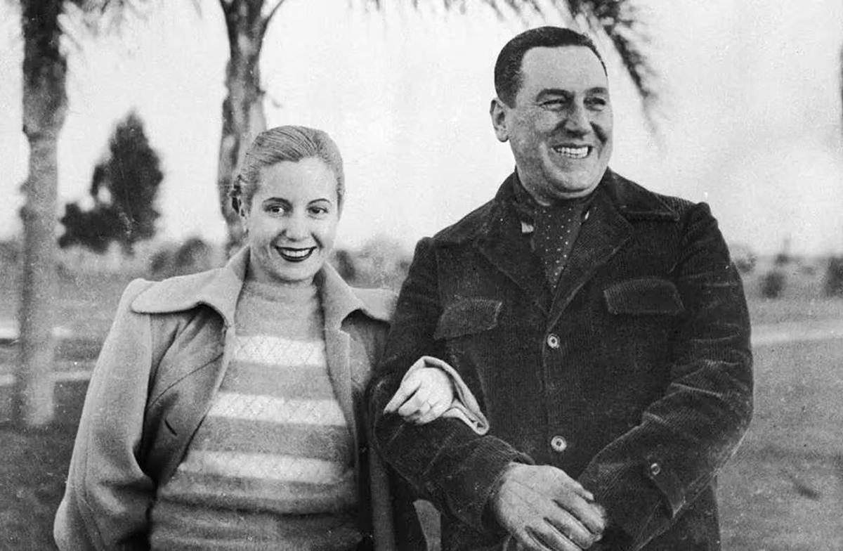 El Día del Taxista coincide con el cumpleaños de Eva Perón el 7 de mayo, ya que fue ella quien impulsó la creación del Sindicato de Peones de Taxis, el gremio encargado de velar por los intereses de los taxistas hasta el día de hoy. El Día del Taxista coincide con el cumpleaños de Eva Perón el 7 de mayo, ya que fue ella quien impulsó la creación del Sindicato de Peones de Taxis, el gremio encargado de velar por los intereses de los taxistas hasta el día de hoy.