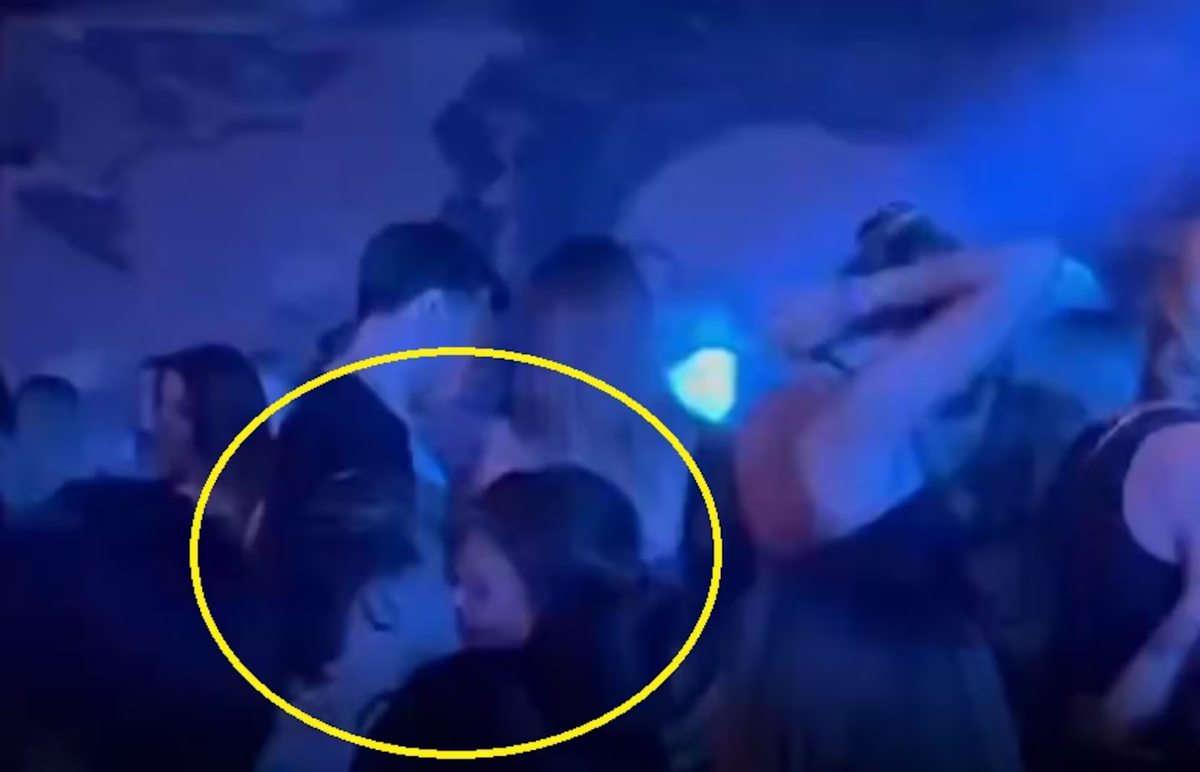 Su cercanía con Evangelina Anderson encendió rumores de romance, junto a coincidencias en redes y observaciones de programas como A la tarde. Y el video del boliche terminó de ordenar todas las piezas. Su cercanía con Evangelina Anderson encendió rumores de romance, junto a coincidencias en redes y observaciones de programas como A la tarde. Y el video del boliche terminó de ordenar todas las piezas.