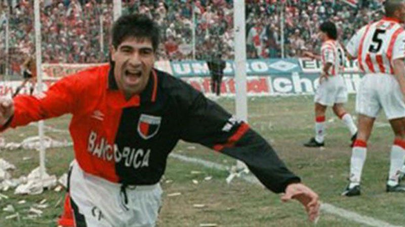 Imagen del ex delantero de Colón de Santa Fe, Miguel Ángel ‘Pampa’ Gambier, quién falleció este miércoles (21/09) después de pelear contra un cáncer de estomago diagnosticado en 2013.