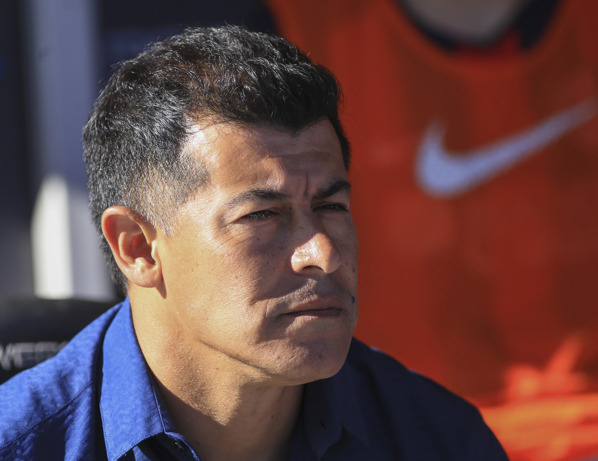 Jorge Almirón pende de un hilo en Lanús. (Noticias Argentinas).