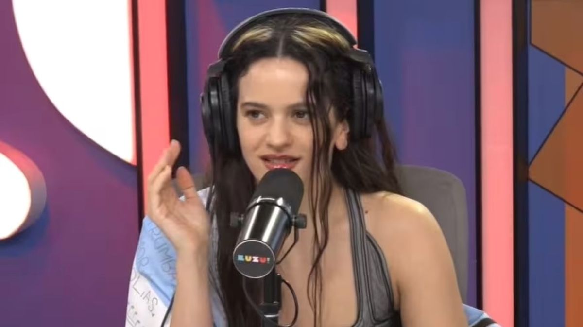 Rosalía llegó a Buenos Aires y visitó los estudios de Luzu TV, donde cantó con Ángela Torres y protagonizó un inesperado momento que se volvió viral al toque.