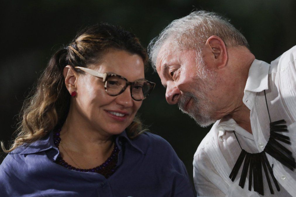 Janja junto a Lula da Silva