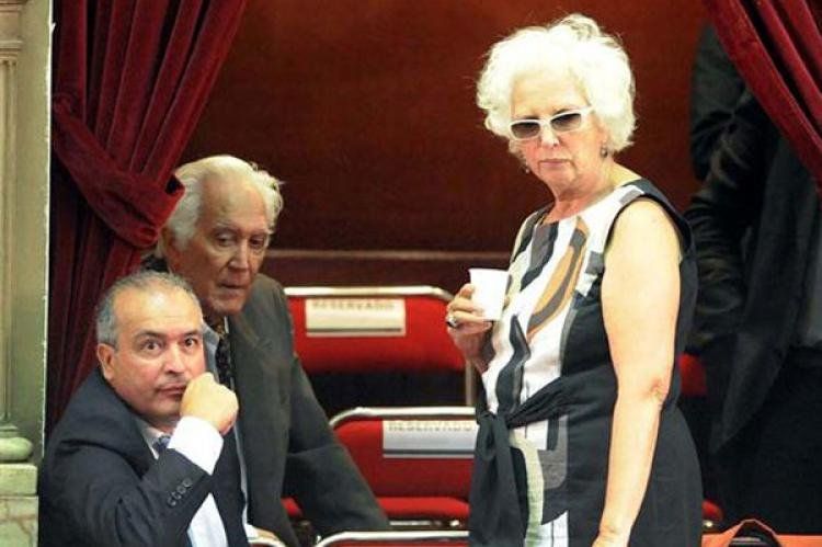 Luppi y Rinaldi esperando el discurso de Cristina (Foto: Télam)