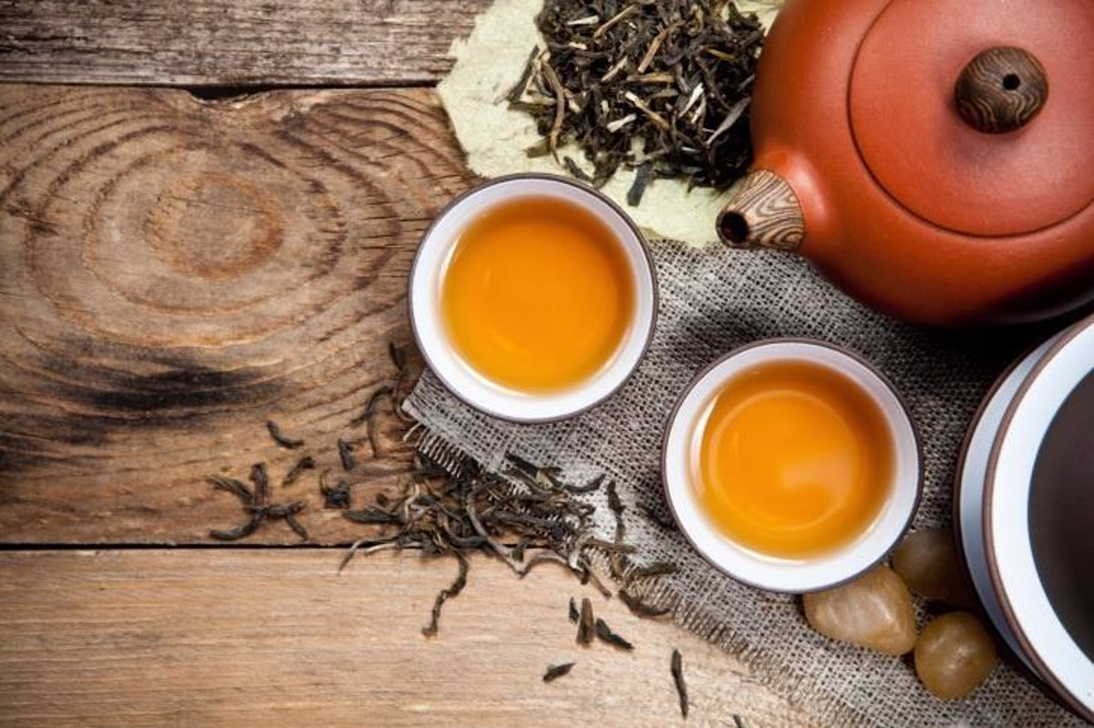 El té, en sus infinitas variedades, nos traslada con sus sabores únicos a universos de aromas y frescuras.