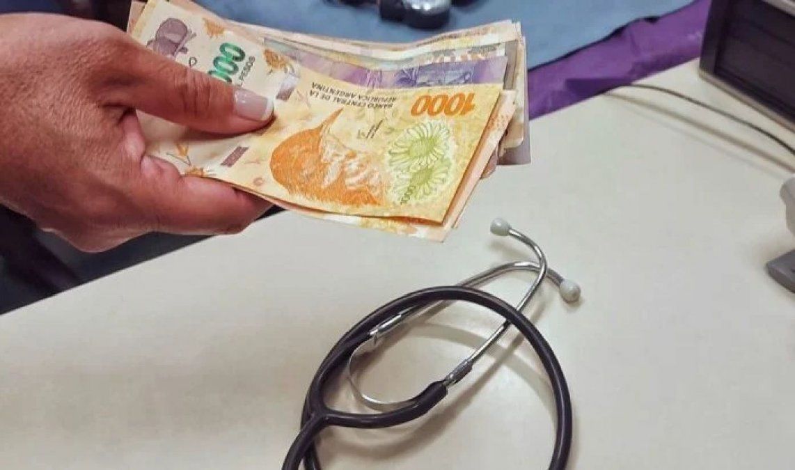 Con la ampliación de la medida cautelar ahora serán 23 prepagas, que contemplan el 95% de los beneficiarios cubiertos por este régimen, las que tendrán que retrotraer precios. Con la ampliación de la medida cautelar ahora serán 23 prepagas, que contemplan el 95% de los beneficiarios cubiertos por este régimen, las que tendrán que retrotraer precios.