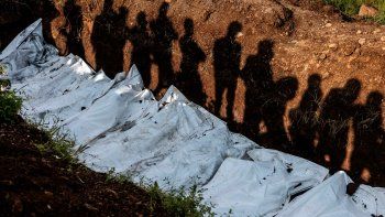 Un rumor en TikTok dejó 17 muertos: Quemaron vivos a médicos en Congo