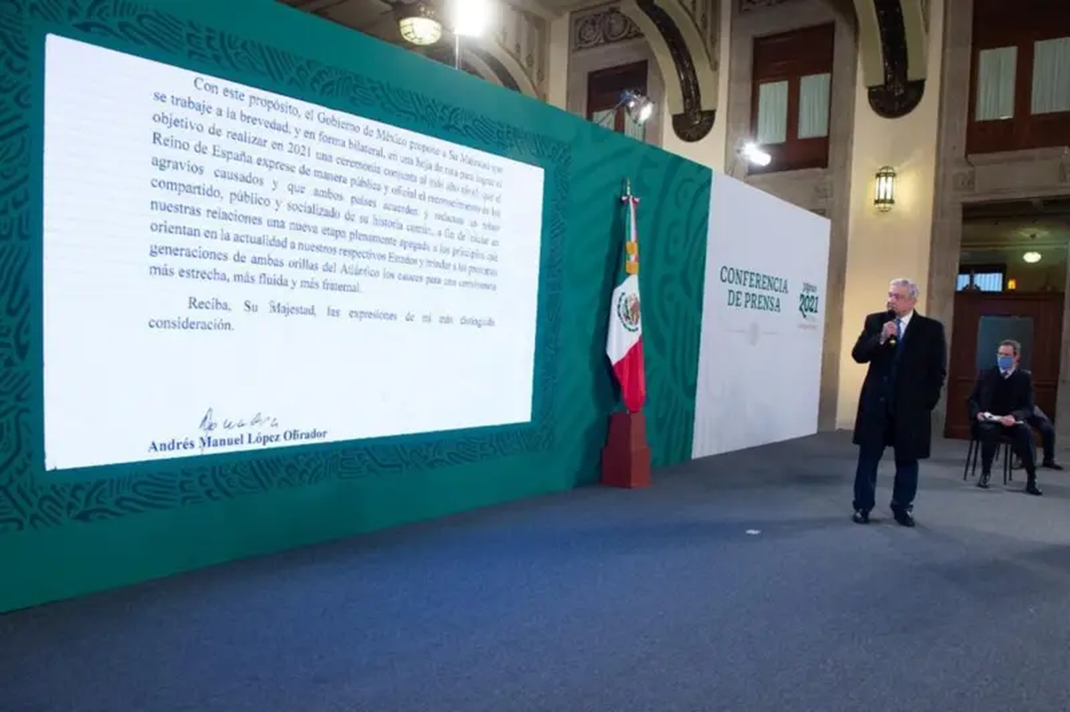 López Obrador leyó la carta en una conferencia de prensa matutina | Archivo 2019 López Obrador leyó la carta en una conferencia de prensa matutina | Archivo 2019