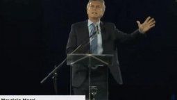 altText(Macri se esforzó ante el 'círculo rojo' pero obtuvo 'tibios' aplausos)}