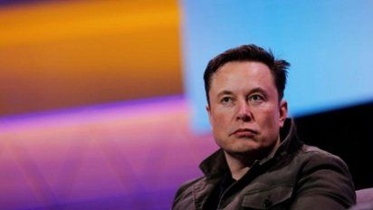 Por cuentas falsas, Elon Musk pone a Twitter en 'stand by'