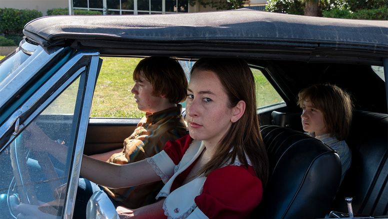 'Licorice Pizza' y el desafío de crecer y amar en los '70