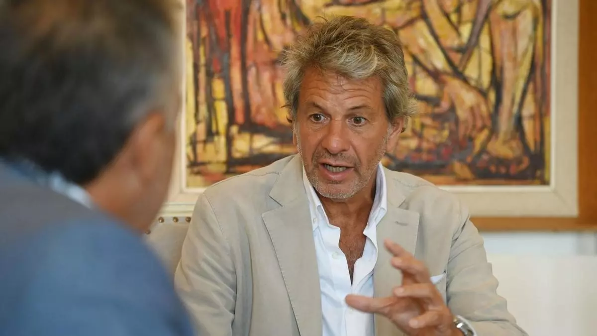 Bichos de Campo tituló: "Dos hermanas de vasto linaje son el nexo directo entre Juan Pazo y Sergio Iraeta, su pariente “interventor” en la ex Secretaría de Agricultura" (Josefina y Dolores Helguera). Bichos de Campo tituló: "Dos hermanas de vasto linaje son el nexo directo entre Juan Pazo y Sergio Iraeta, su pariente “interventor” en la ex Secretaría de Agricultura" (Josefina y Dolores Helguera).