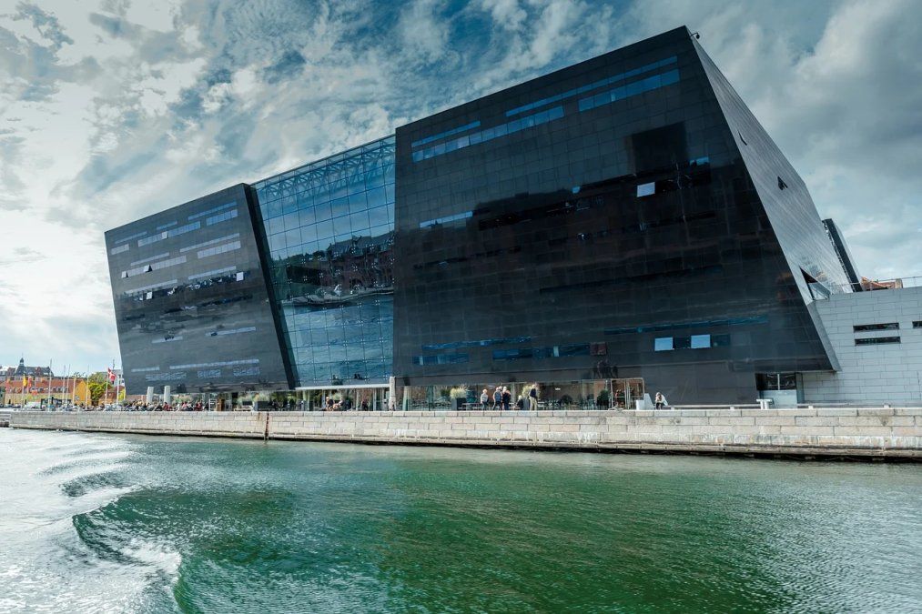 El acero da vida a tres bibliotecas de arquitectura única. Foto: Pixabay. &nbsp;