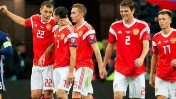 El seleccionado de Rusia, vetado por FIFA y UEFA, podría colver a jugar con un grande, Brasil. El seleccionado de Rusia, vetado por FIFA y UEFA, podría colver a jugar con un grande, Brasil.