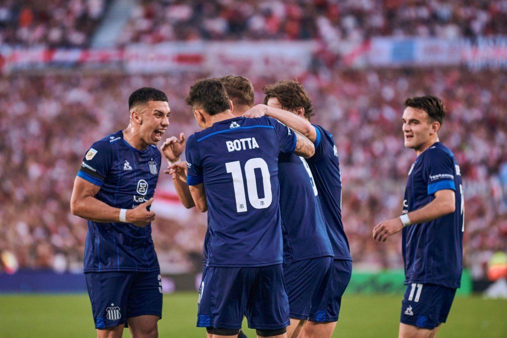 Talleres derrotó las últimas 3 veces a River en el Monumental por el torneo local.