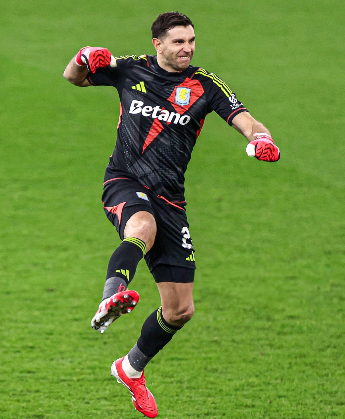 El "Dibu" Martínez ya está en cuartos de final de Champions League. El "Dibu" Martínez ya está en cuartos de final de Champions League.