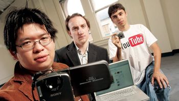 El popular sitio de videos, YouTube, cumple otro año de vida. Desde sus inicios en 2005, la plataforma revolucionó la forma de consumir y crear contenido. El popular sitio de videos, YouTube, cumple otro año de vida. Desde sus inicios en 2005, la plataforma revolucionó la forma de consumir y crear contenido.