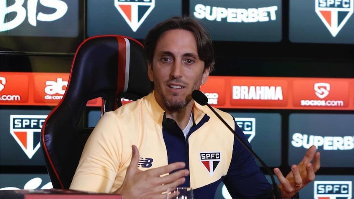 Luis Zubeldia se transform&oacute; en las &uacute;ltimas horas de este martes (01/10) como candidato a dirigir a Boca aunque no ser&aacute; f&aacute;cil negociar con San Pablo de Brasil.