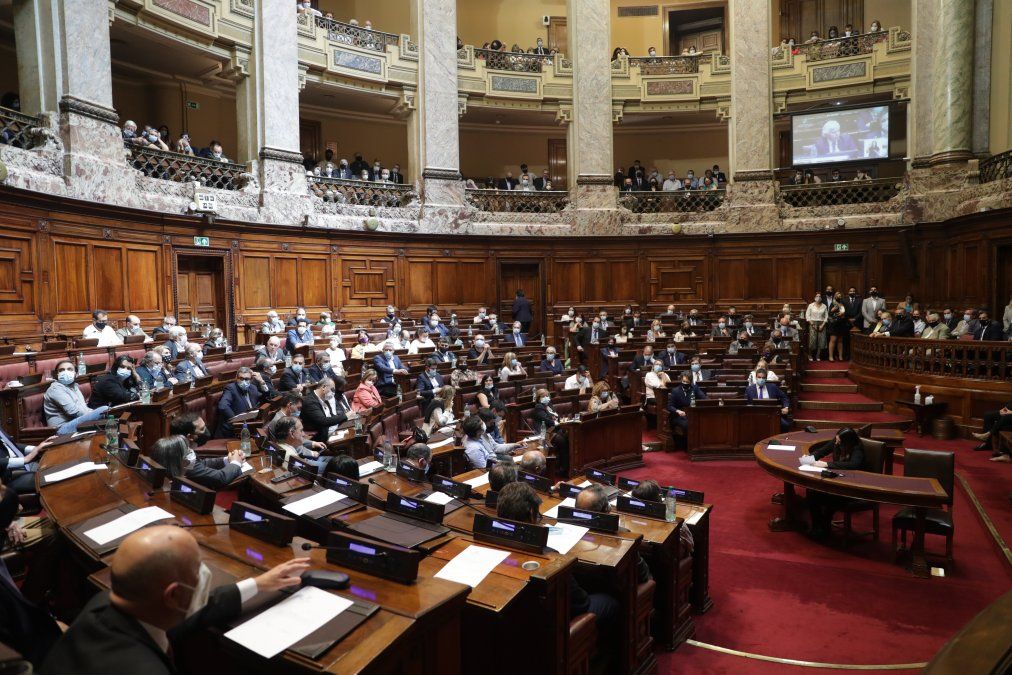La Cámara de Diputados de Uruguay debate sobre la reforma de jubilaciones&nbsp;