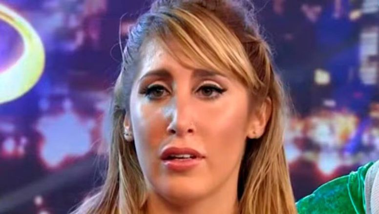 Ayelén Paleo no sabía que estaba en vivo y se le 'chispoteó':