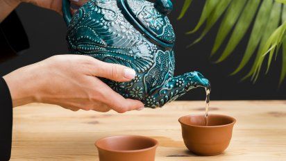 Esta infusión ayuda a conciliar el sueño y así se prepara
