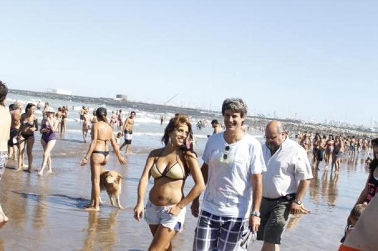 Donda, Prat Gay y Tumini, en la playa marplatense.