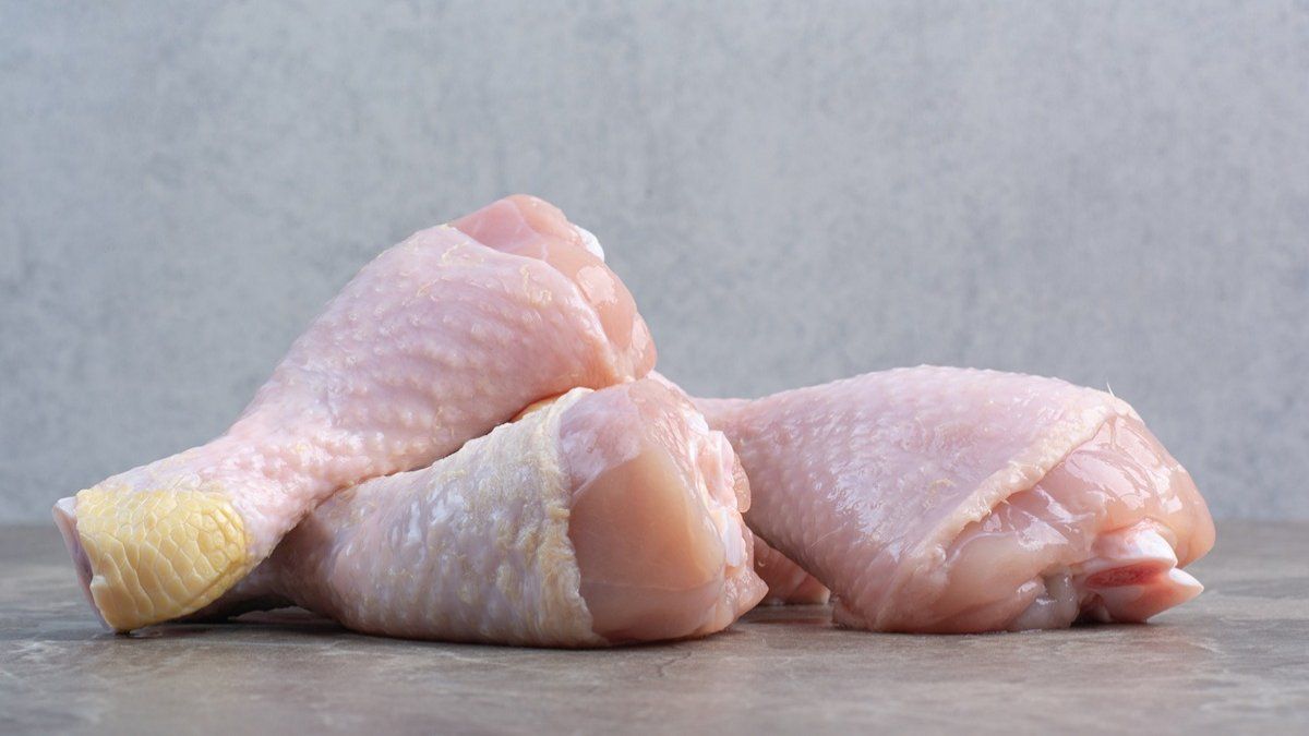 Alimento: Si notas esto en el pollo, deséchalo rápidamente