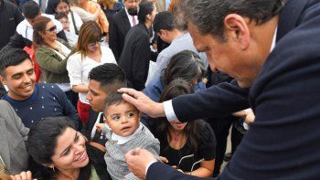 El ministro de Economía y candidato a Presidente, Sergio Massa, junto al Gobernador de Santiago del Estero, Gerardo Zamora, participó en el acto de entrega de viviendas en La Banda. El ministro de Economía y candidato a Presidente, Sergio Massa, junto al Gobernador de Santiago del Estero, Gerardo Zamora, participó en el acto de entrega de viviendas en La Banda.