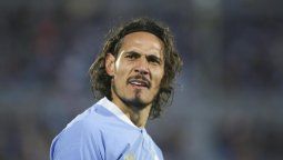 Edinson Cavani y un futuro incierto. Boca presiona. Juan Román Riquelme lo desea.