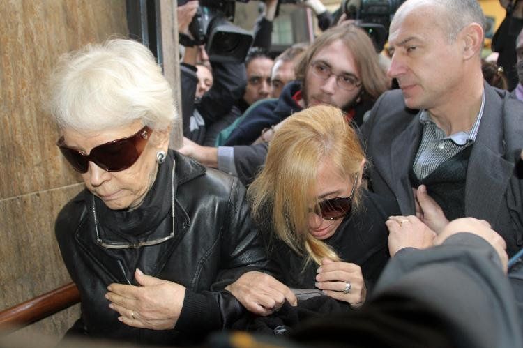 Abuela y madre de Ángeles Rawson saliendo de la Fiscalía. Foto NA