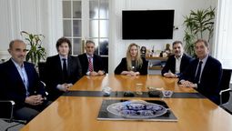 Los Milei junto a Santilli y Ritondo en la Casa Rosada.&nbsp;
