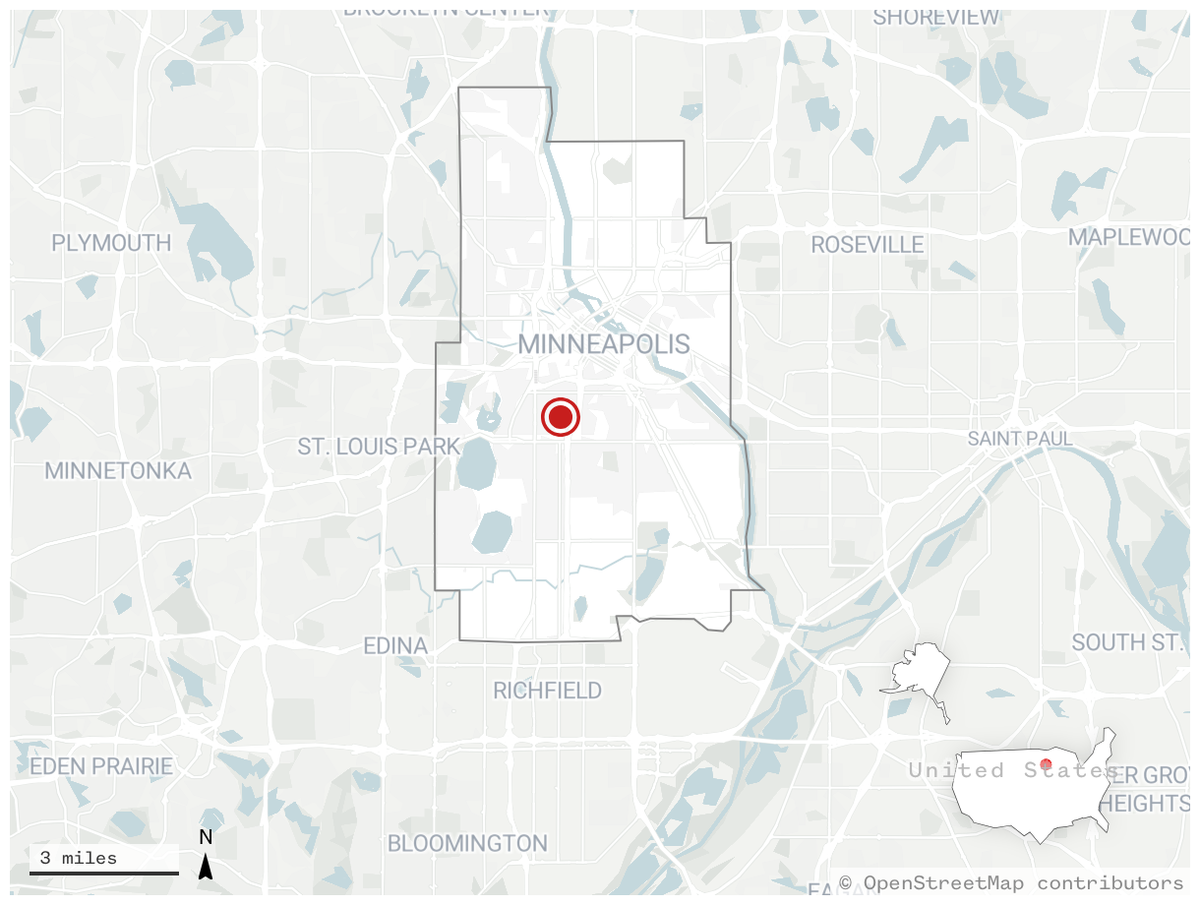 Plano general de la zona en que hubo un muerto y protestas callejeras Plano general de la zona en que hubo un muerto y protestas callejeras